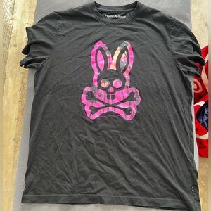 Psycho Bunny Black T‑Shirt with Pink Skull Bunny Graphic